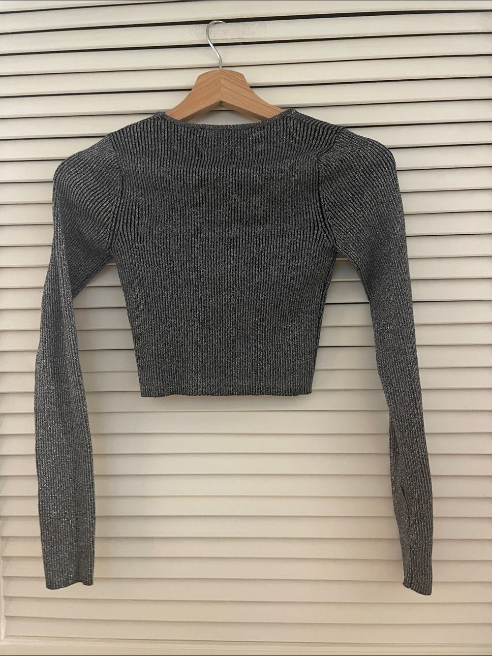 Zara Metallic Ribbed Gray Cropped Top - Picture 3 of 3